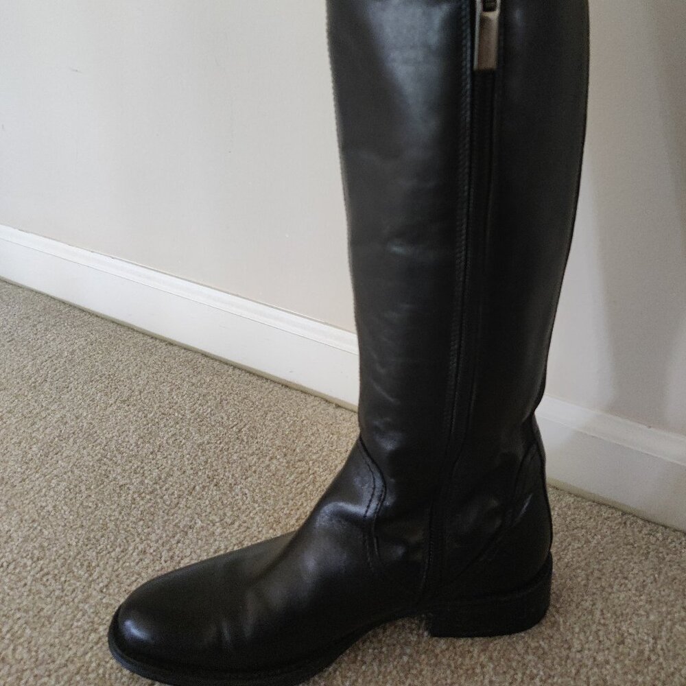 Aquatalia Women's Black Boot Size 7